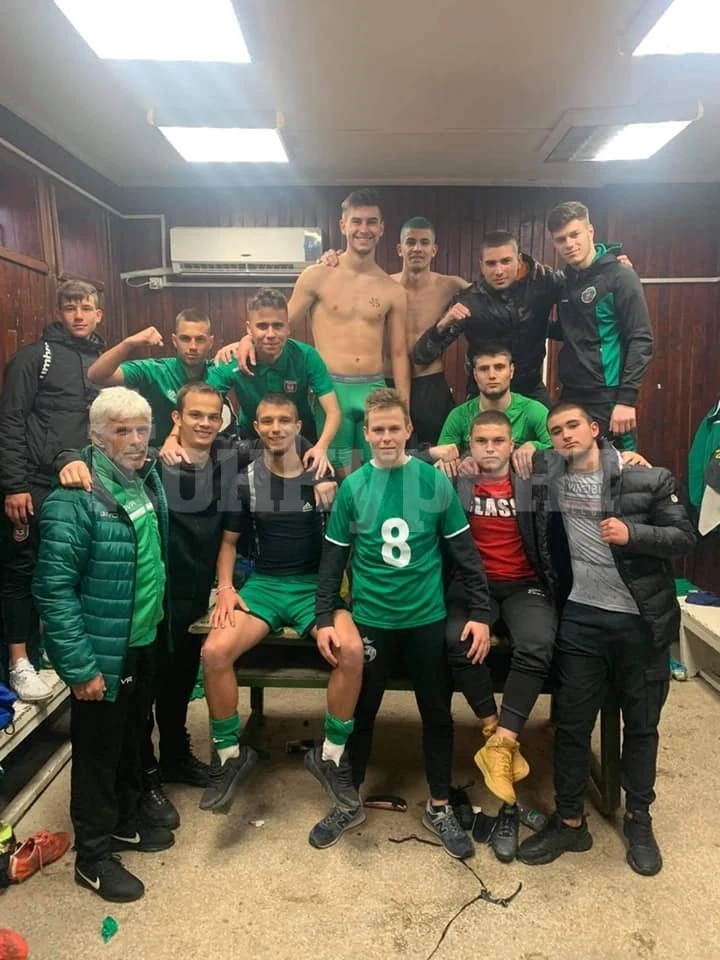 U19 на Ботев бие лошо след парад на Кико, интригата за титлата става жестока