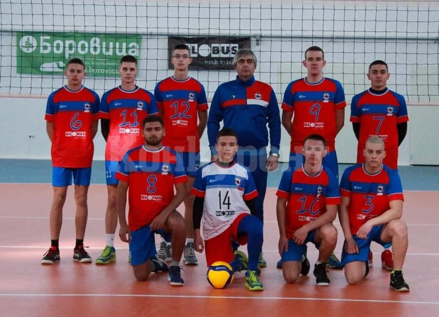Юноши на ВК Град продължават към финалите