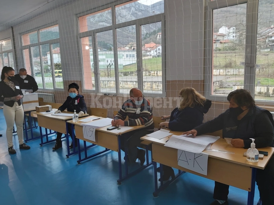 Първи резултати от Враца, бие ГЕРБ, следвана от хората на Слави, а БСП е трета сила