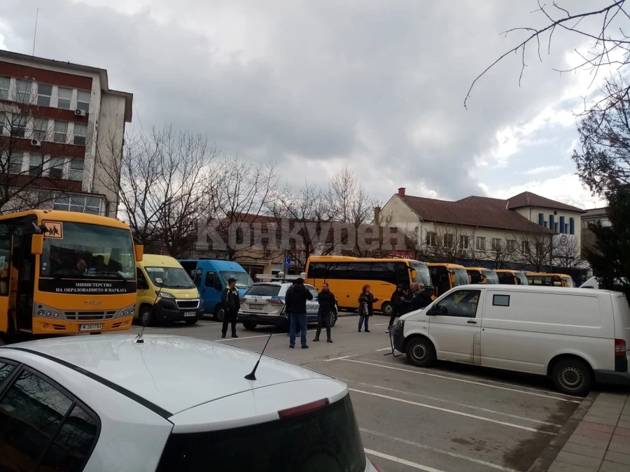 В Монтана още чакат да предават протоколи, вижте какви са междинните резултати СНИМКИ