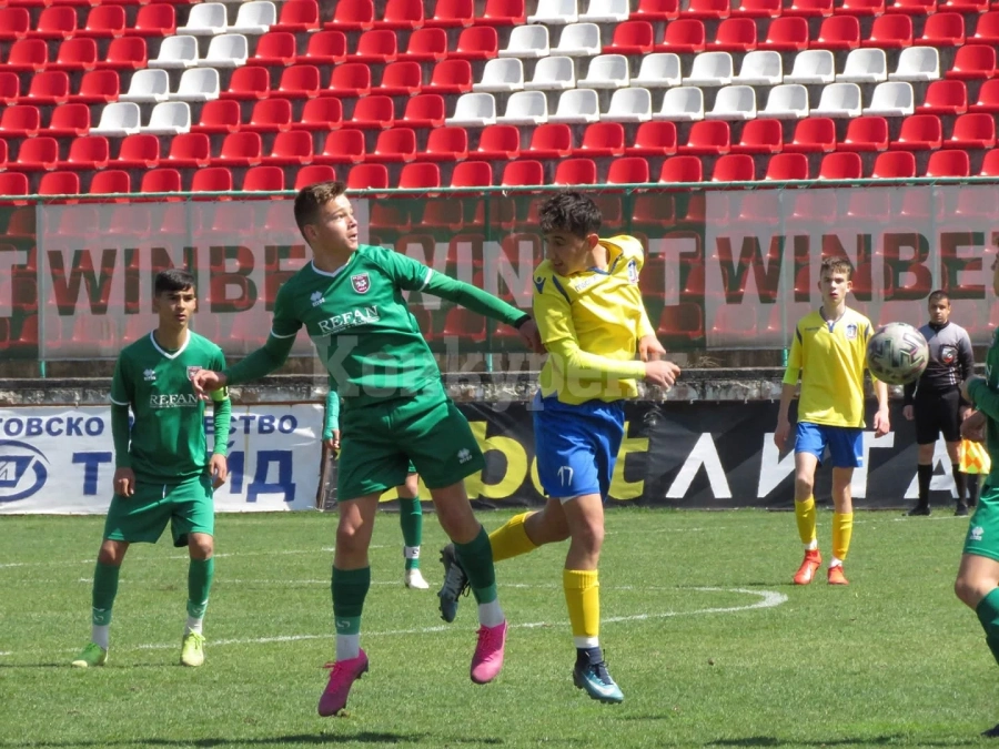 U15 на Ботев си отвори вратата за Топ 4 след победа над Витоша 13