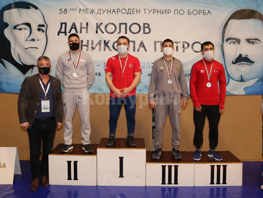 Медали за наши борци на „Дан Колов – Никола Петров”