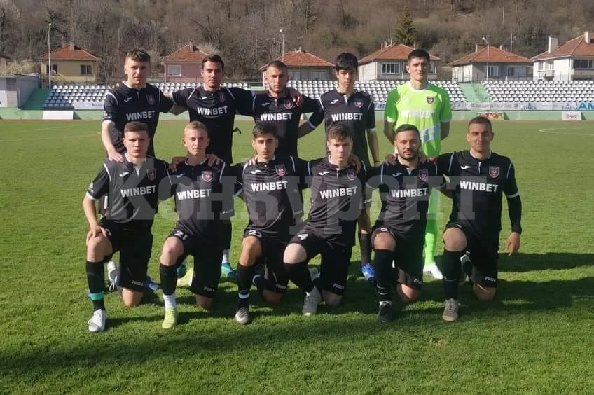 Наказаха халф на Ботев 2
