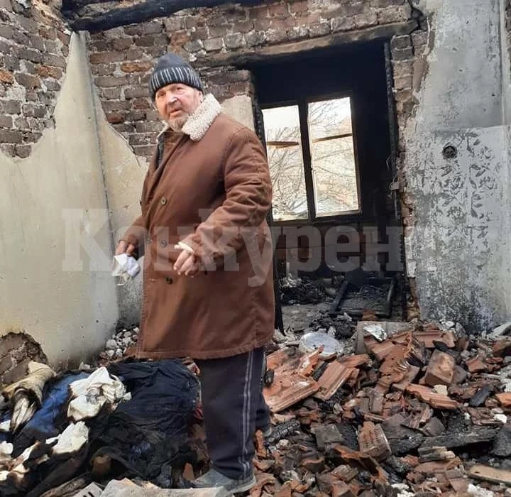 С подкрепата на дарители от цяла България: Искат да купят къща за семейство, което загуби дома си в Девене СНИМКИ