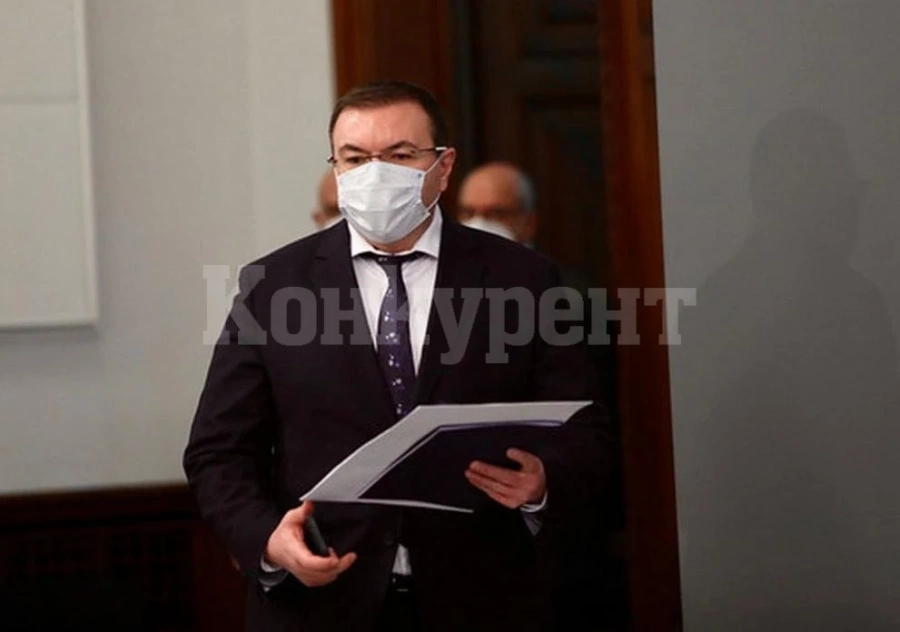 Ангелов: Имунизираните с AstraZeneca ще могат да получат втора доза от друга ваксина