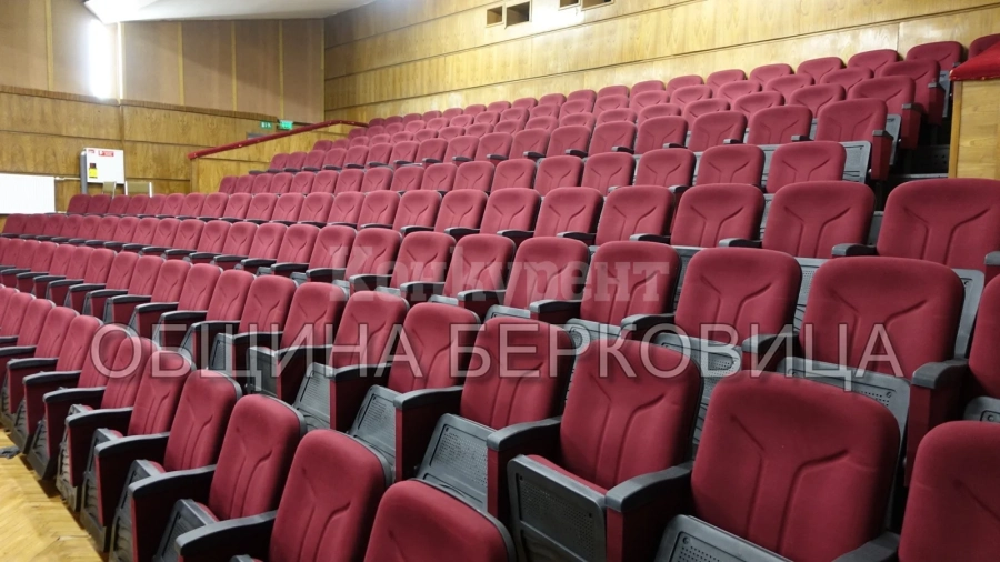 Продължават довършителните дейности по обновяването на НЧ „Иван Вазов – 1872“ – Берковица