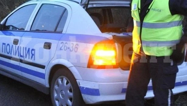Арестуваха 30-годишен без книжка, карал „Фиат“ без номера