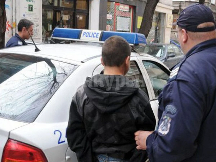 Ученик наряза гумите на 14 коли в Габрово
