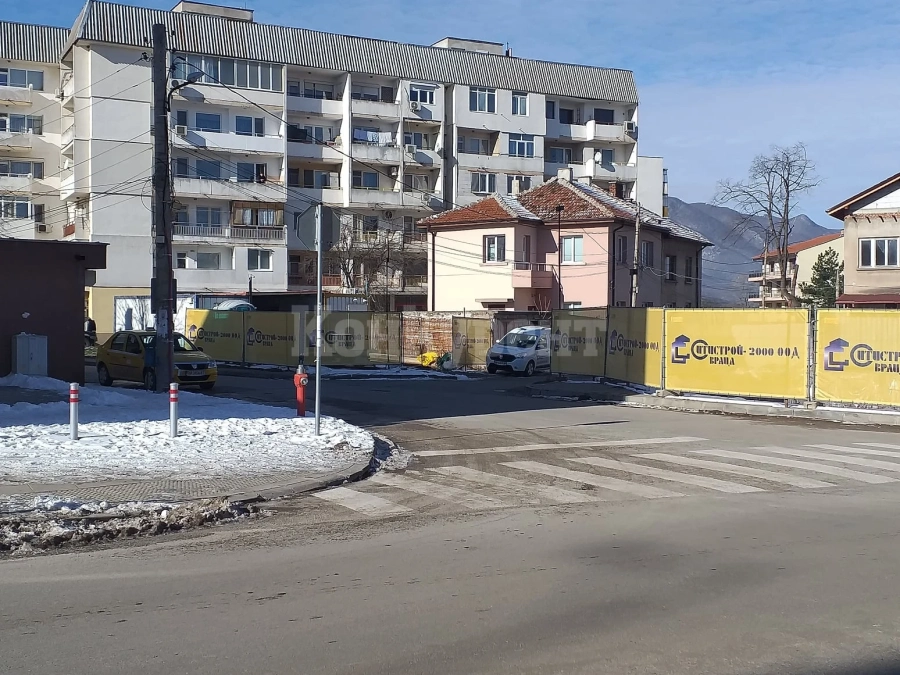 Внимание, шофьори! Още една улица във Враца утре остава затворена за движение