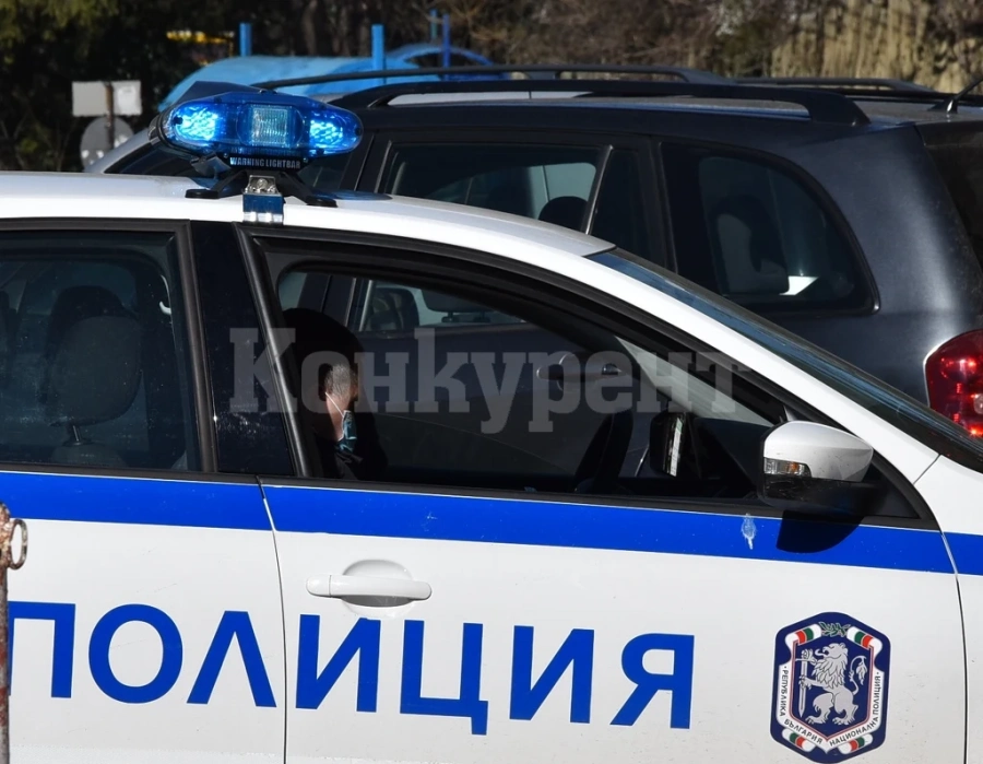 Задържаха мъжа, който посече баща си със сабя във Враца, вкарват го в психото