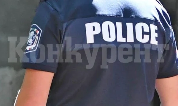 Полицаи събраха пари за децата на загиналите си колеги