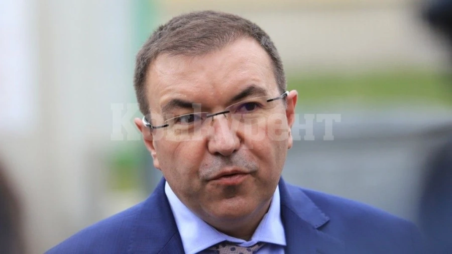 Ангелов: Решението за доставка на руската ваксина е противозаконно и опасно