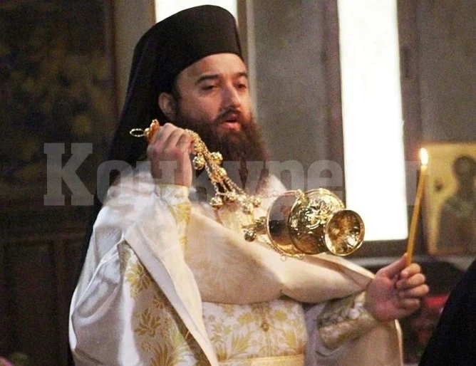 Хиляди богомолци честваха Възкресение Христово във Видинска епархия