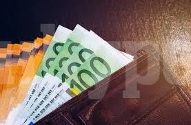 В тази страна вдигнаха минималната заплата с 289% само за ден