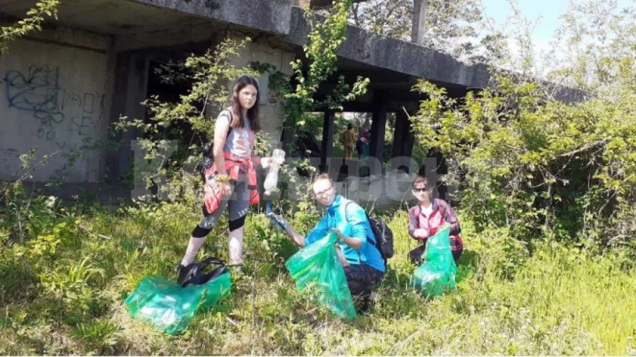 Почистиха около крепостта Камъка в Оряхово