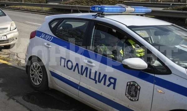 Напушен младеж си спретна гонка с полицията