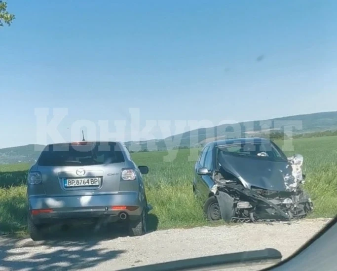 Няма сериозно пострадали при тежката катастрофа край Враца СНИМКИ