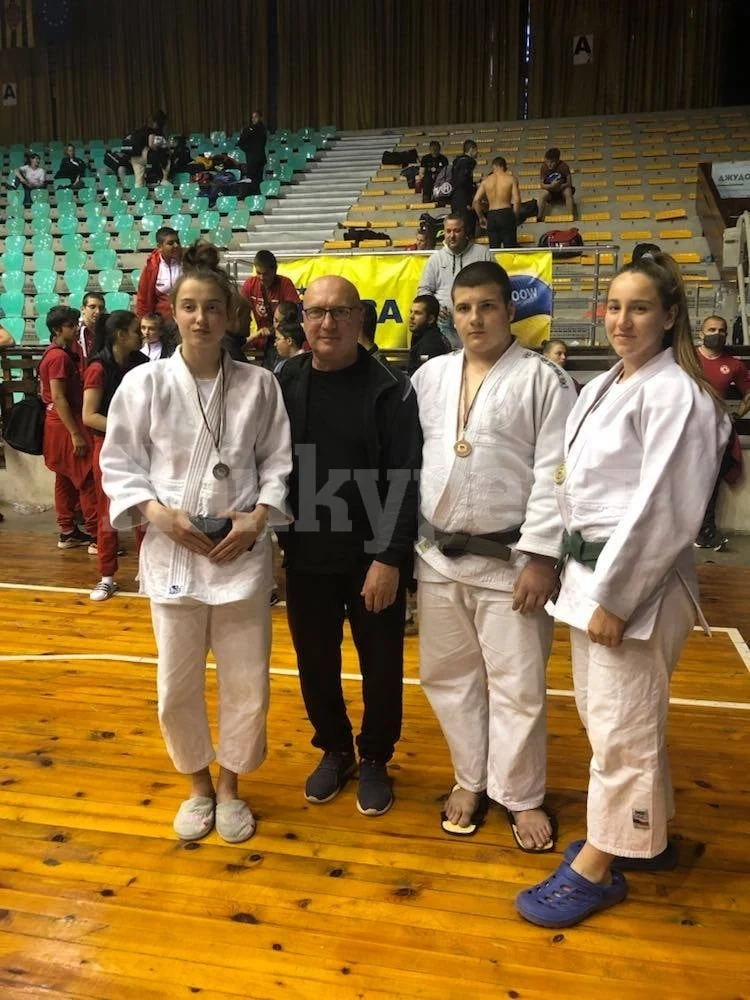 3 отличия за Бъдин в Перник