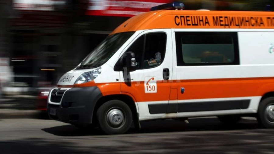 Дете с опасност за живота след пожар в кола, баща му загина