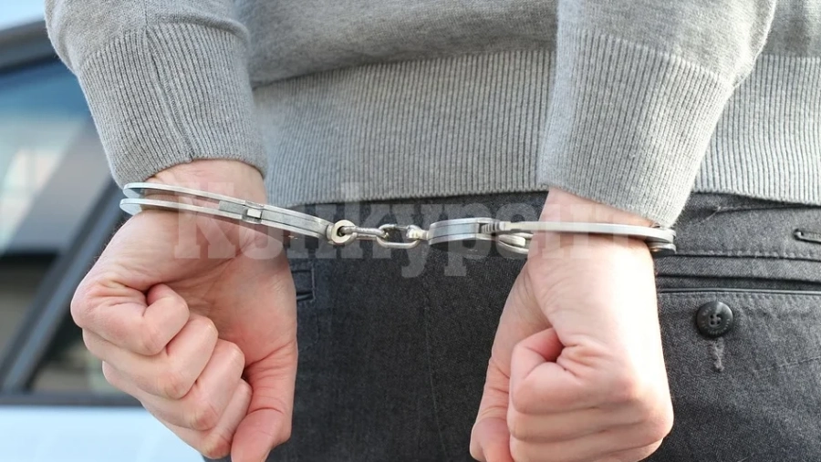 Двама българи арестувани за групово изнасилване и обир в Кипър