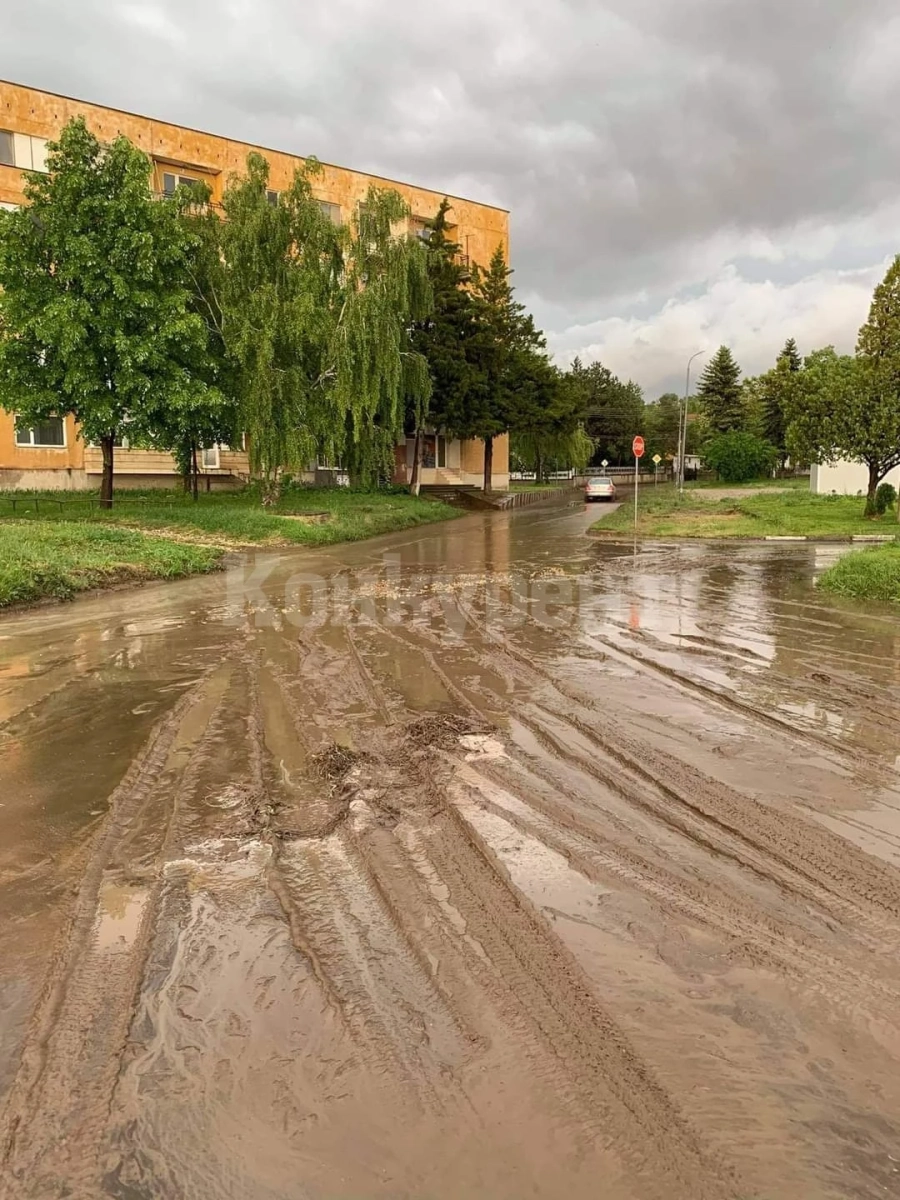 Вижте какво направи в Мизия поройният дъжд, който се изля