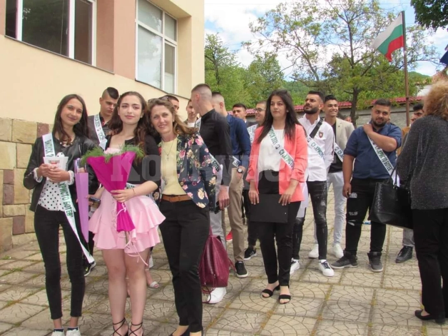 Преди празника на Кирил и Методий Духовен дар за абитуриентите в Белоградчик