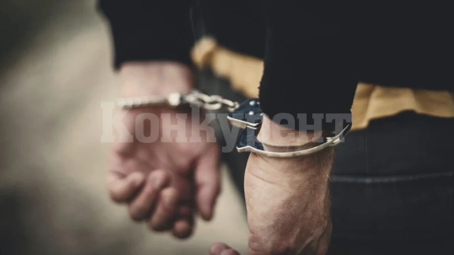 Спипаха баща и син с дрога и оръжие