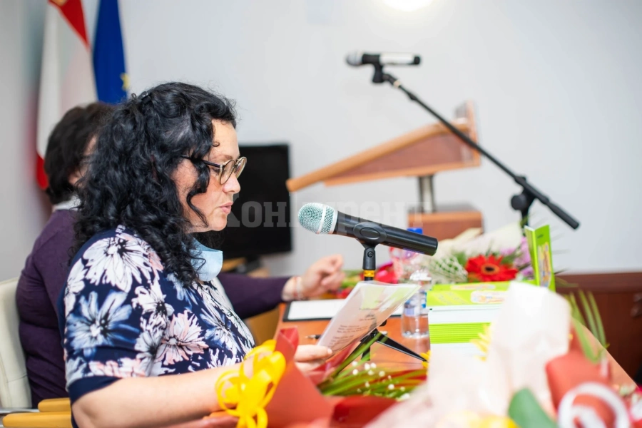 Премиера на книгата на Рени Митева „Две весели приказки“ се състоя в Мездра