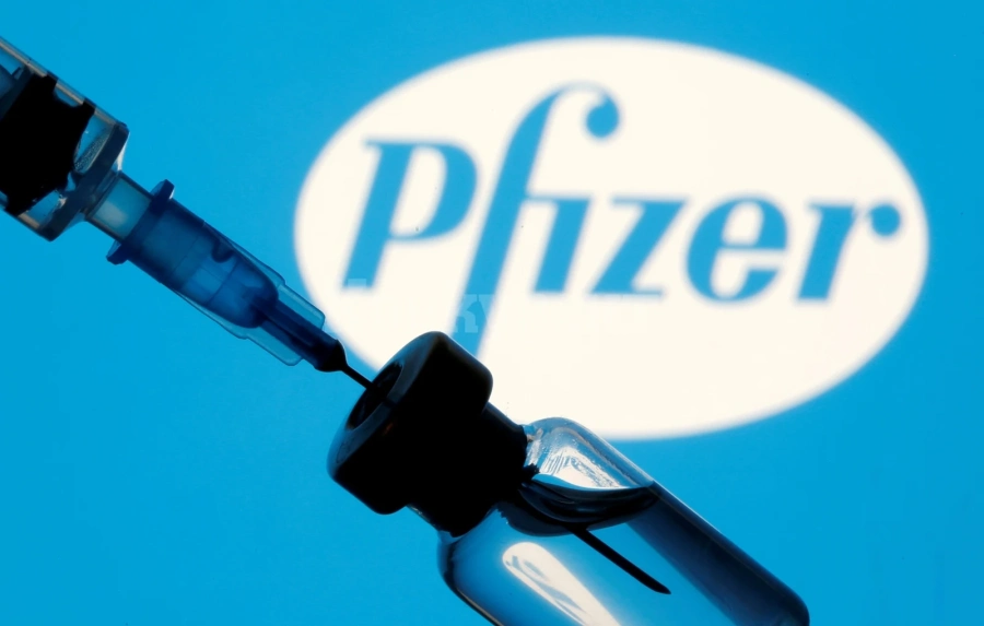 Почина първият ваксиниран в света мъж с препарата на Pfizer