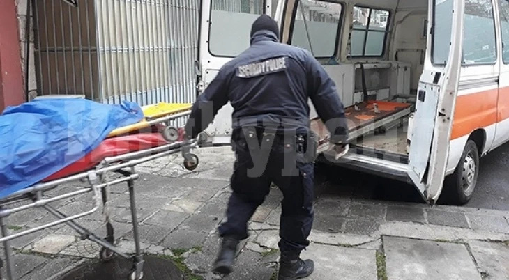Два трупа в Монтанско! Мъж простреля и заби нож в сърцето на сина си, майката умряла от ужаса