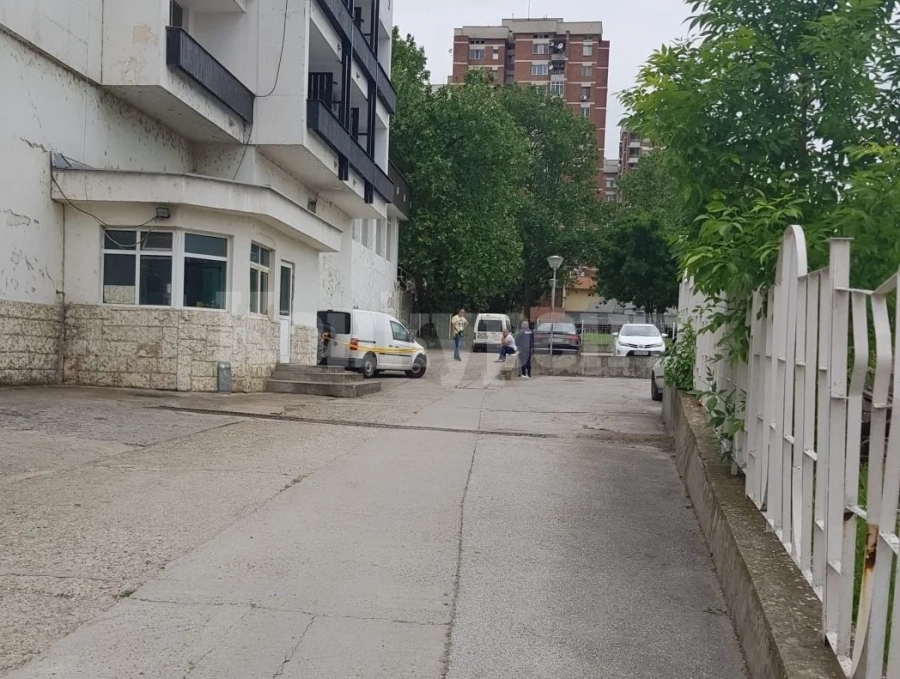 Разследват причините довели до смъртта на управителката на хотел в Козлодуй