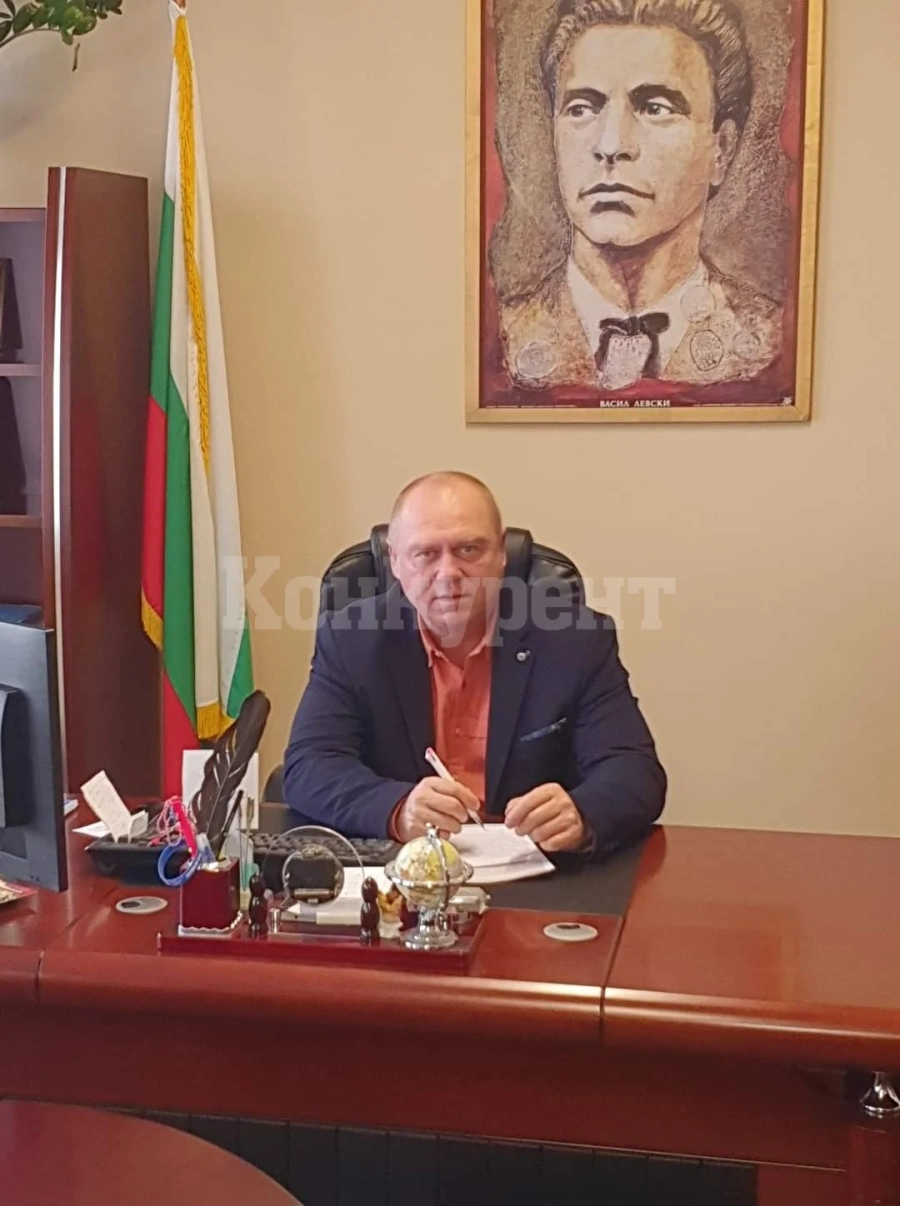 Александър Александров: Дреновец е постоянно ощетяван, но като биеш съдията не помагаш с нищо на отбора си
