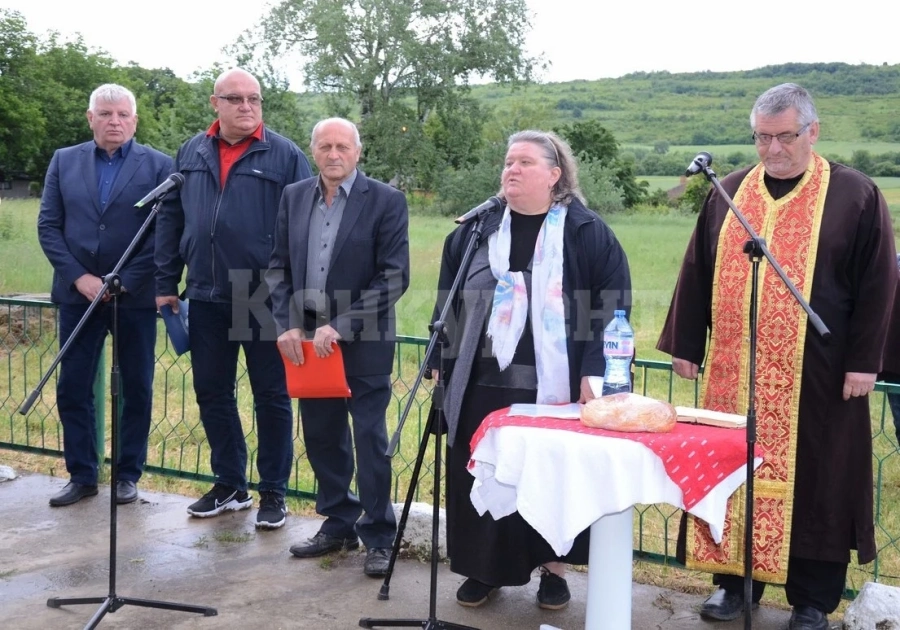 Жителите на село Градец отбелязаха 171 години от въстанието в Северозападна България СНИМКИ