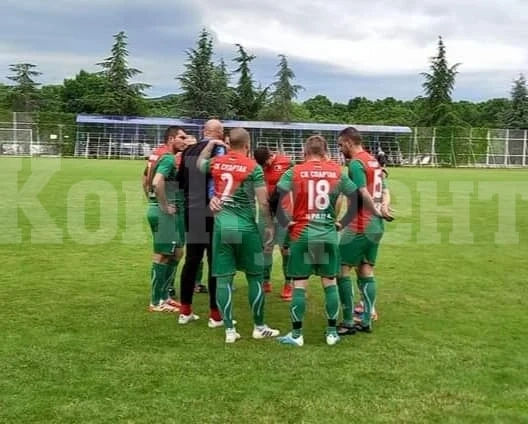 СК Спартак върви по план в Албена, стигна до полуфинал, трета суха мрежа за Перуци