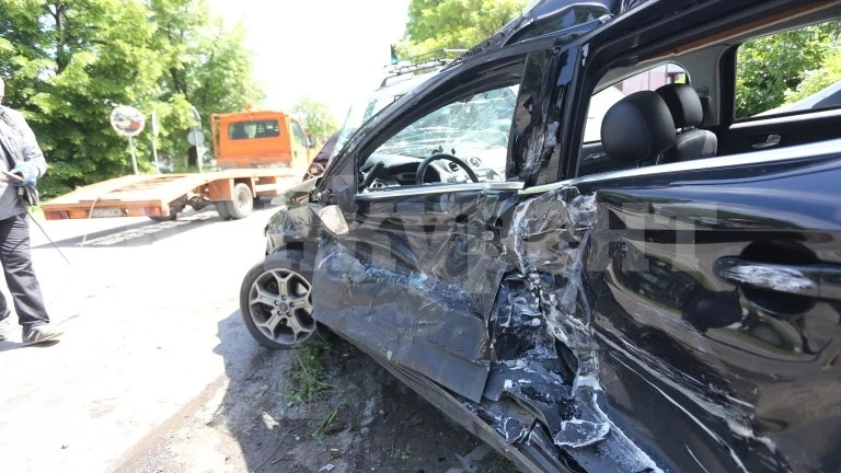 Мъртво пиян и дрогиран катастрофира до „Технополис\