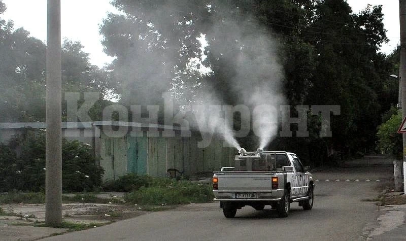 Пръскат срещу комари в Лом