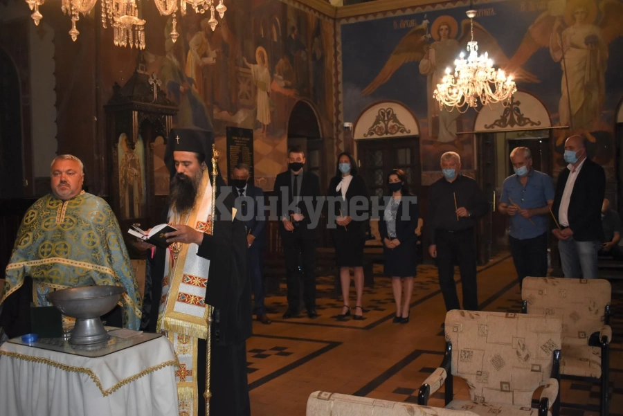 С водосвет в храм „Св. Николай Мирликийски Чудотворец” стартира предизборната кампания на ГЕРБ-СДС във Видин