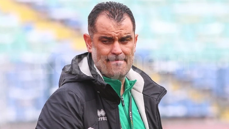 Спрягат Великов за треньор на Етър