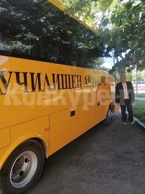 Още един нов автобус вози децата на Бойчиновци