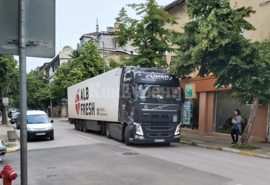 Чужденец запуши с ТИР трафика във Враца СНИМКИ