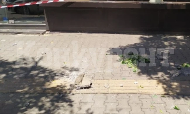 Парче от фасада на сграда падна в София