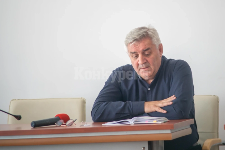 Сметосъбирането и сметоизвозването на битовите отпадъци по селата дискутираха на Деня на кмета в Мездра