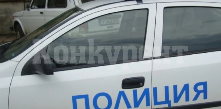 ГОНКА КАТО НА КИНО: Шофьор блъсна многократно патрулка, за да избегне проверка