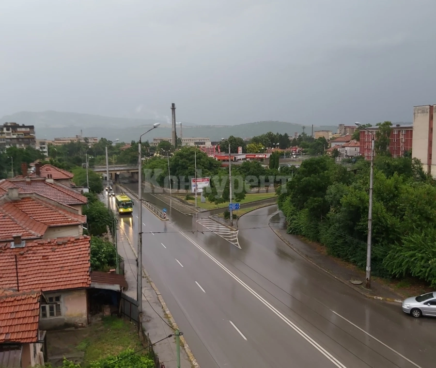 Порой с градушка се изви над Враца СНИМКИ