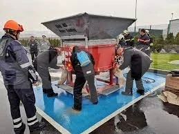 Деца от Северозапада спасяват домове от наводнение