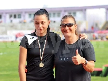 Ариана ще скача на европейското до 23 г.