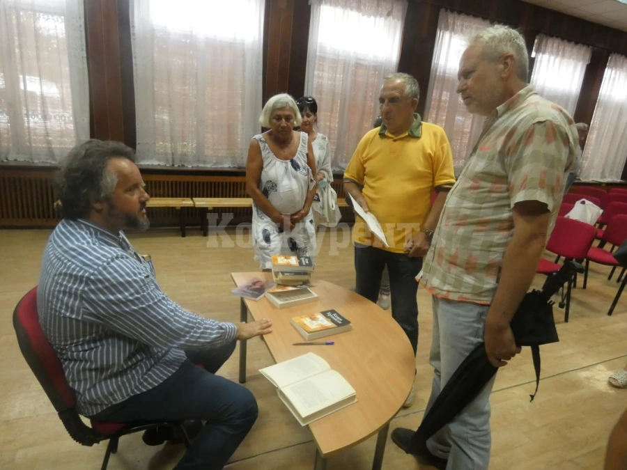 Калин Терзийски представи „Няколко приказки“ в Лом