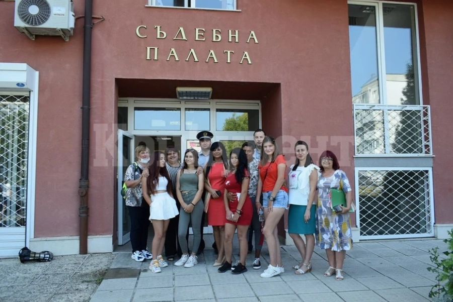 Ученици участваха в симулативен съдебен процес в Районен съд - Козлодуй