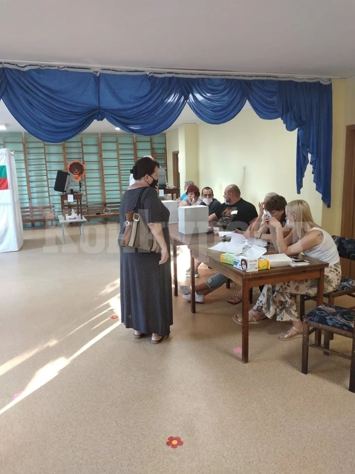15 % е избирателната активност в община Козлодуй към 11 часа