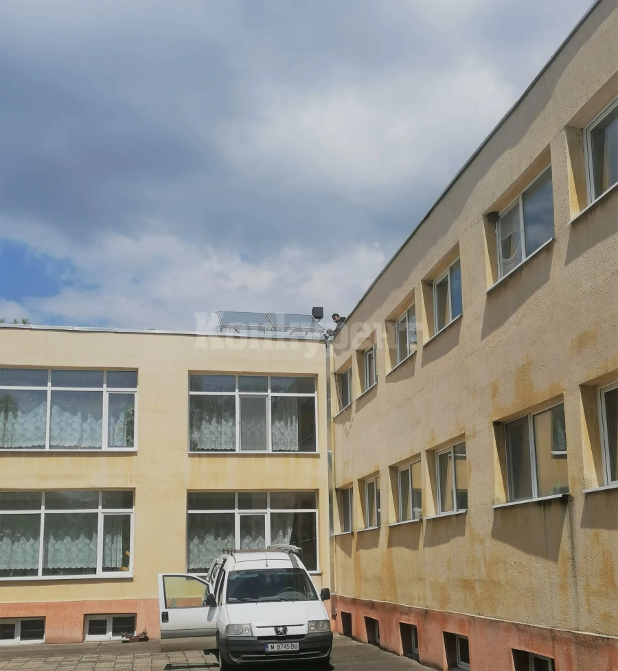 Две детски градини със слънчеви бойлери в община Козлодуй